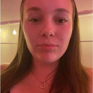 Meet your Posher, Ella